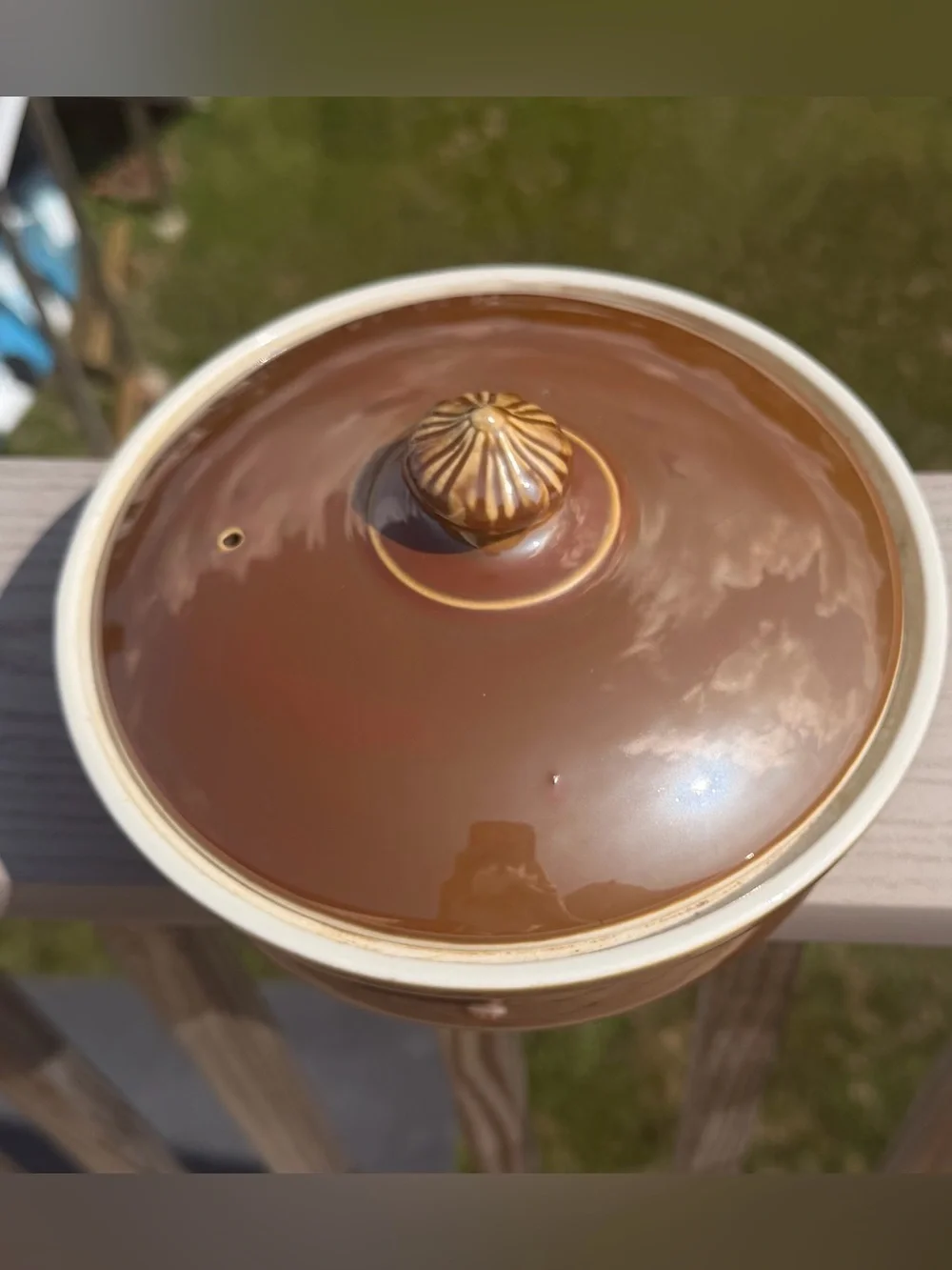 1922-23 Petroscan Ohio Pottery Co. Casserole/Lid, Iridescent Caramel Glaze 7.75”